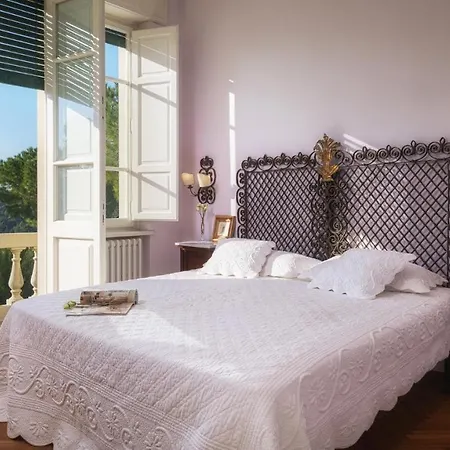 Gaius 8&2, Emma