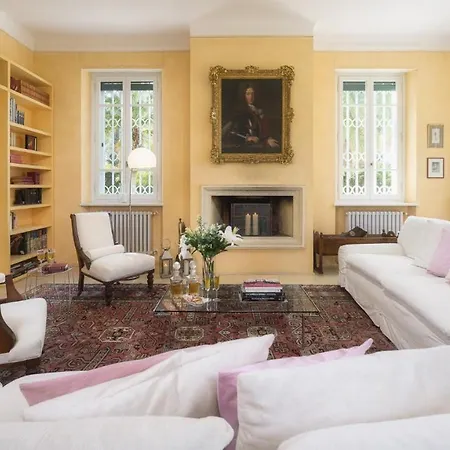 Gaius 8&2, Emma Villa Rosignano Marittimo