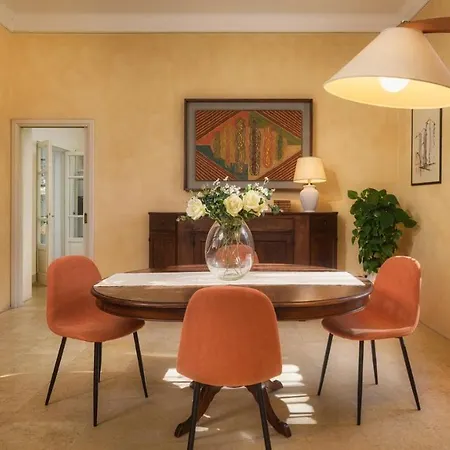 Villa Gaius 8&2, Emma